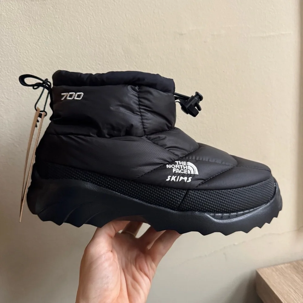 North Face x Skims Nuptse Traction Chukka Boots Onyx Black Men's 6 / Women's 8